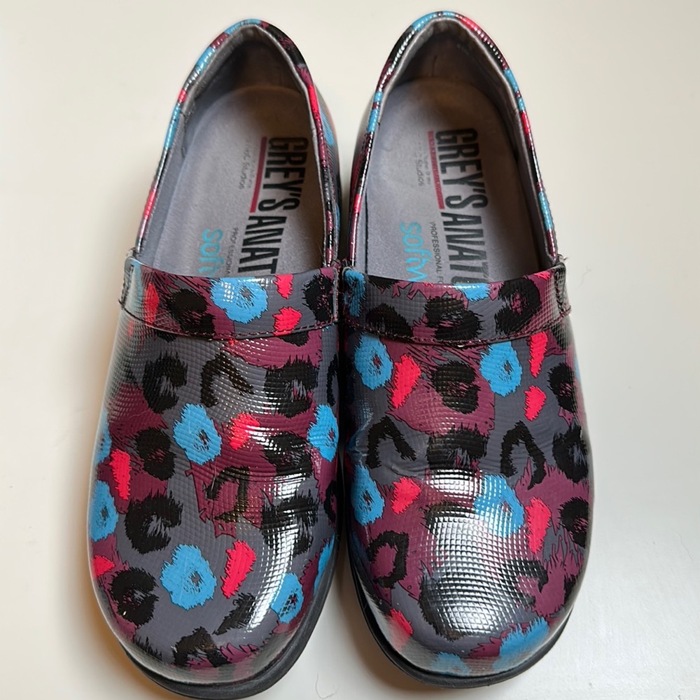 Women’s Grey’s Anatomy clogs